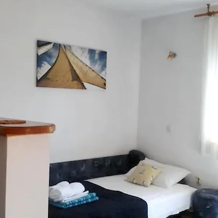 Apartamento Modern In Zavala, 50 M² With Free Parking.