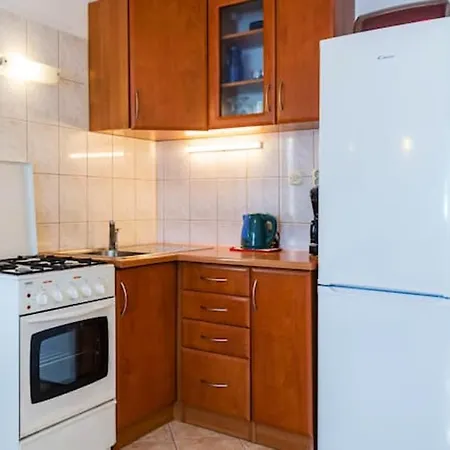 Apartamento Modern In Zavala, 50 M² With Free Parking. *